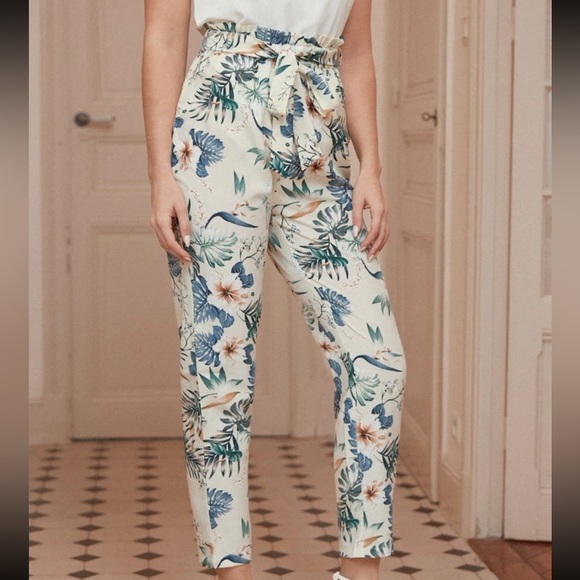Boho Floral Print Paperbag Belted Pants - Picture 3 of 10